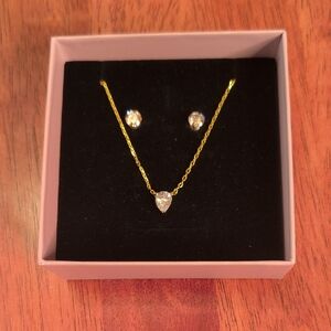 Magnolia Gold Necklace and Earring Set